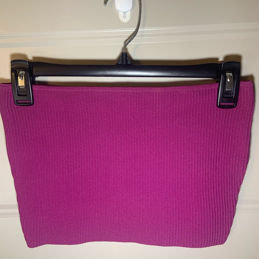 Women strapless crop top